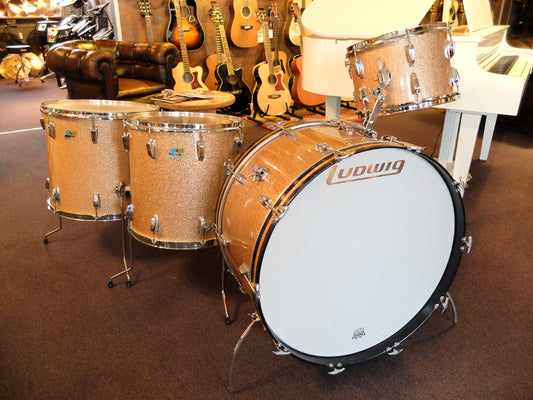 **SOLGT** Vintage Ludwig 1971' trommesæt med 26" Kick.
