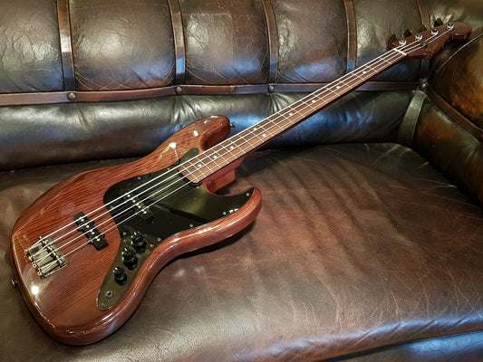 **SOLD** Fender Jazzbas Walnut MIJ.