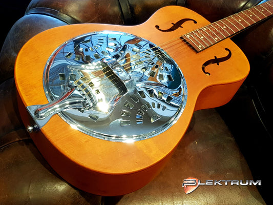 Dobro Hound Dog guitar - Demo