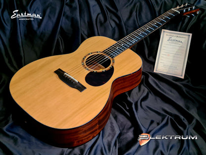 Eastman E2OM Western Guitar