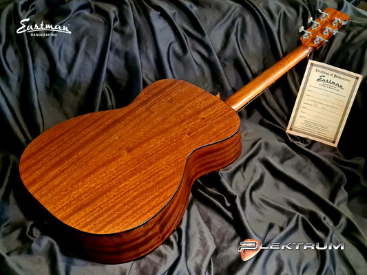 Eastman E2OM Western Guitar