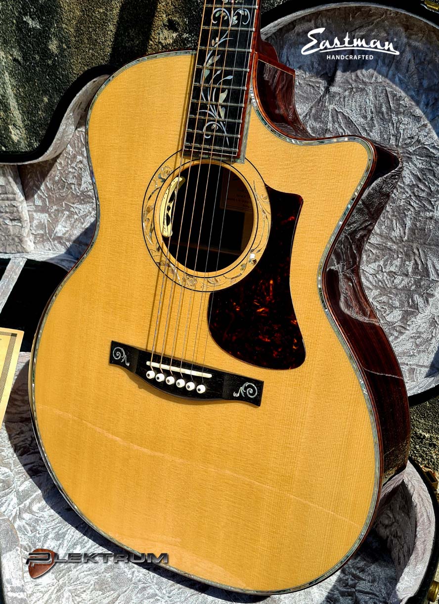 EASTMAN AC922ce Western guitar