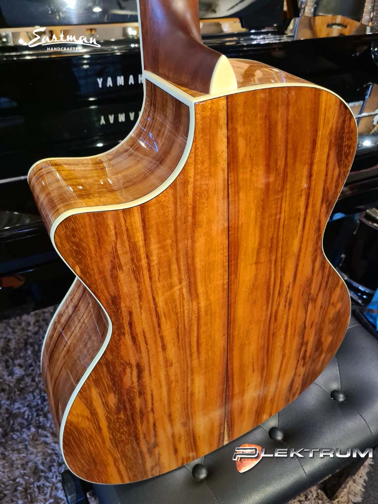 EASTMAN AC422ce-Ltd-KOA  Western guitar