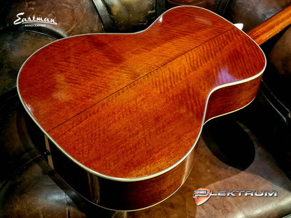 EASTMAN E10ooss/v Western guitar