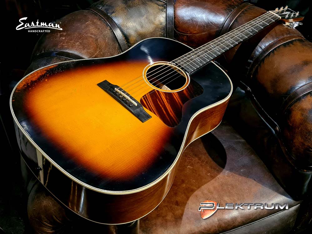 EASTMAN E22ss/v Western guitar