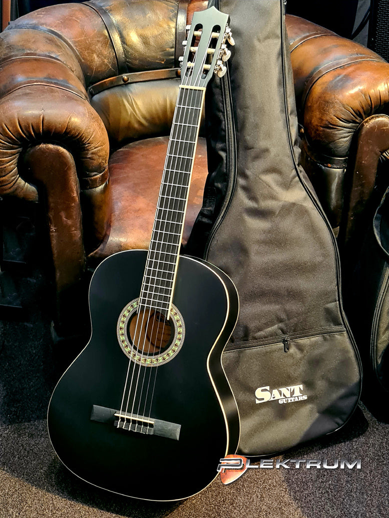 SANT 4/4 spansk guitar i Sort med etui
