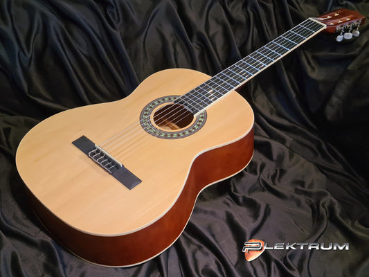 SANT 3/4 spansk børne guitar i satin med etui