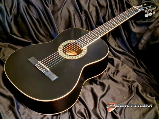 SANT 4/4 spansk guitar i Sort med etui