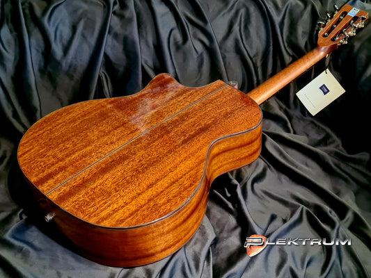 TYMA G-15E Spansk guitar med pickup