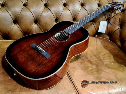 TYMA Parlor western guitar med pick-up