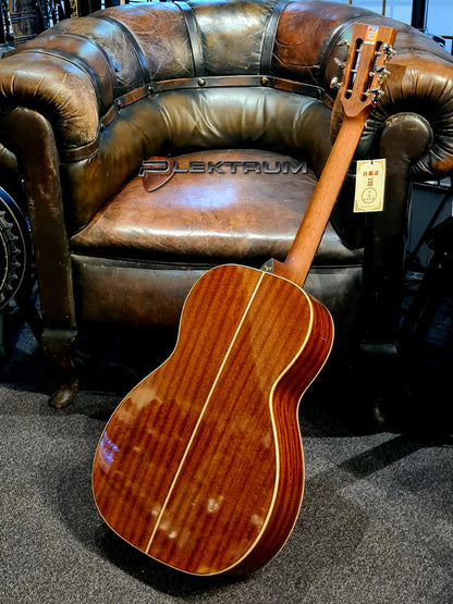 TYMA Parlor western guitar med pick-up