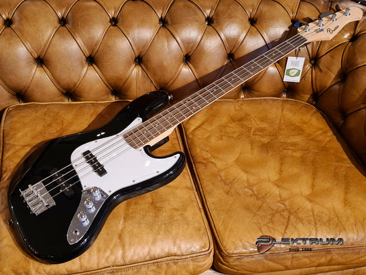 Beaton begynder el-bas JB-style i Sort