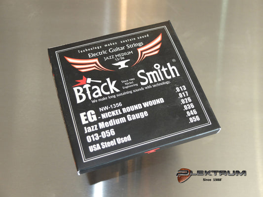 013 El-guitar strenge *Black Smith*
