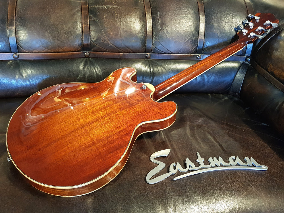Eastman T184MX-cl Thinline guitar