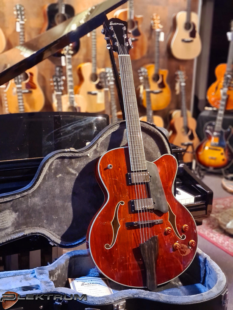 Eastman AR403CED jazz guitar