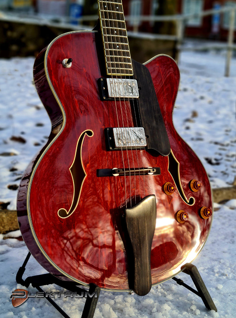 Eastman AR403CED jazz guitar