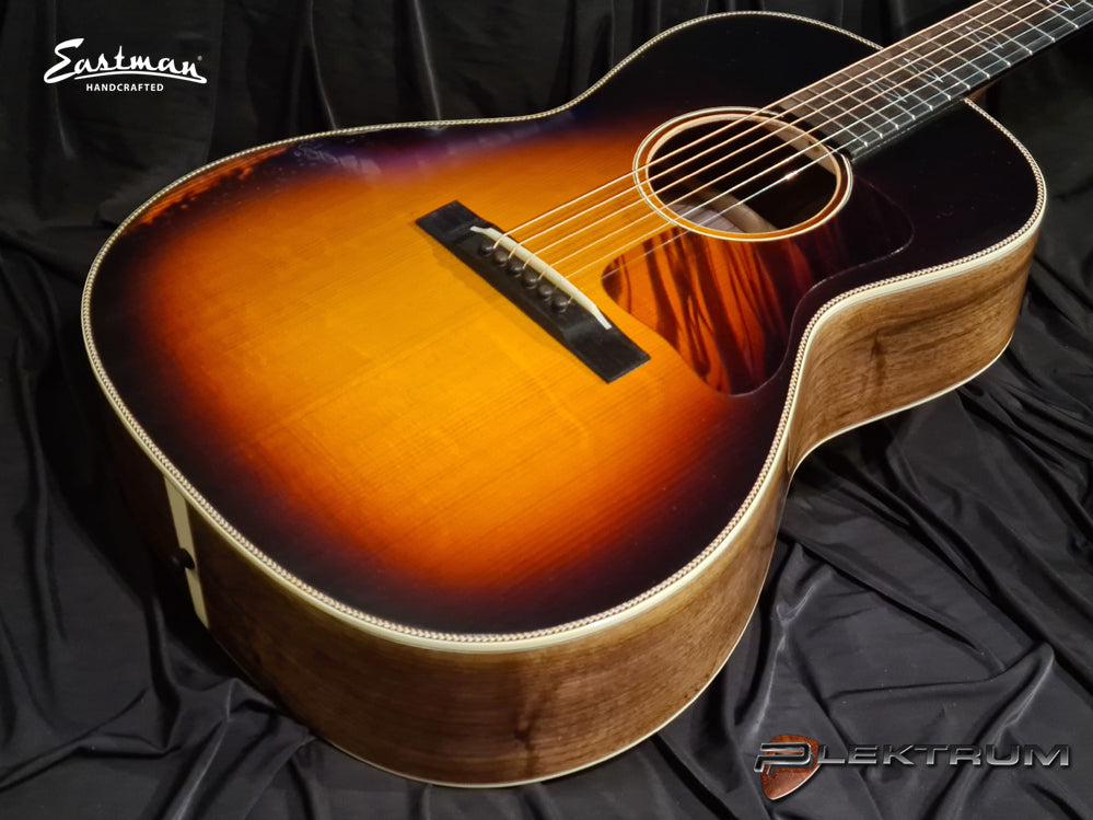 Eastman E22OOSS/v-SB Walnut
