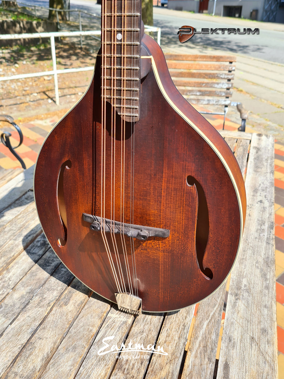EASTMAN MDO305 oktav Mandolin