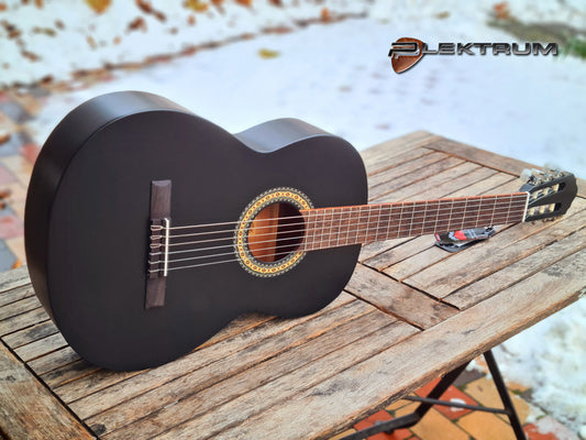 Everdeen spansk guitar 4/4 by Cort