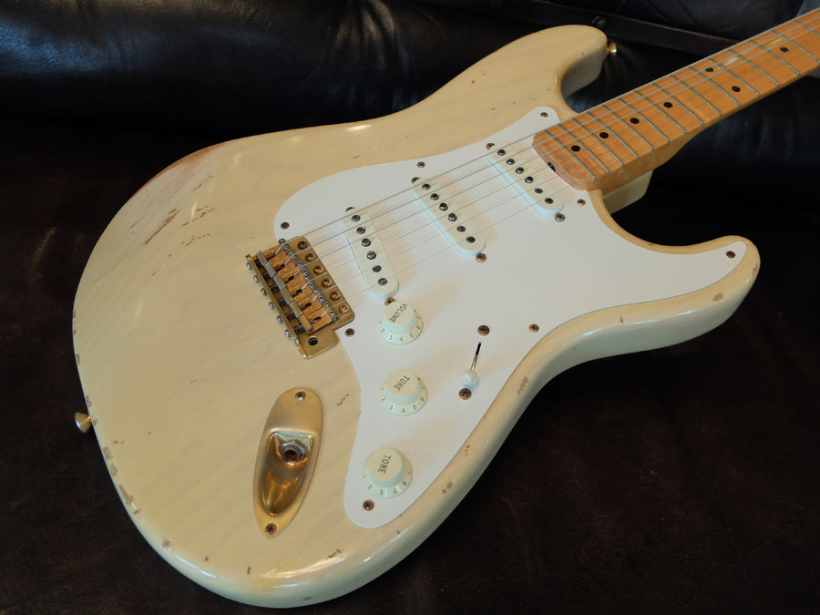 **SOLD** Fender 1995 Cunetto Stratocaster