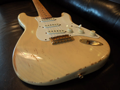 **SOLD** Fender 1995 Cunetto Stratocaster