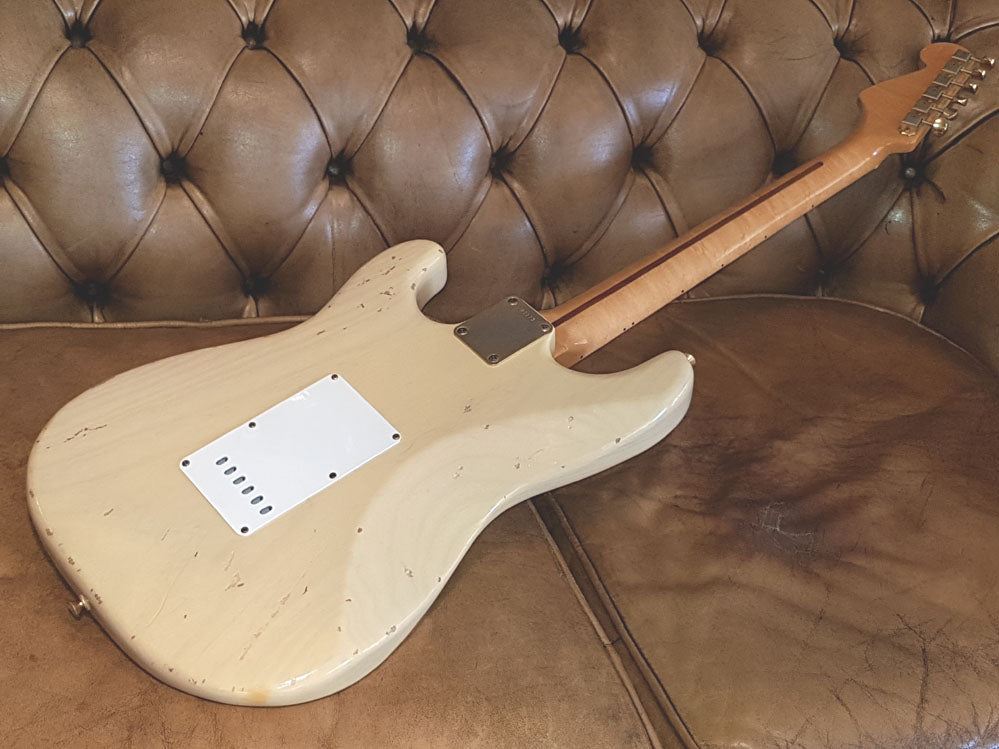 **SOLD** Fender 1995 Cunetto Stratocaster