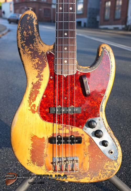 **SOLD** Fender 1966 Vintage Jazzbas