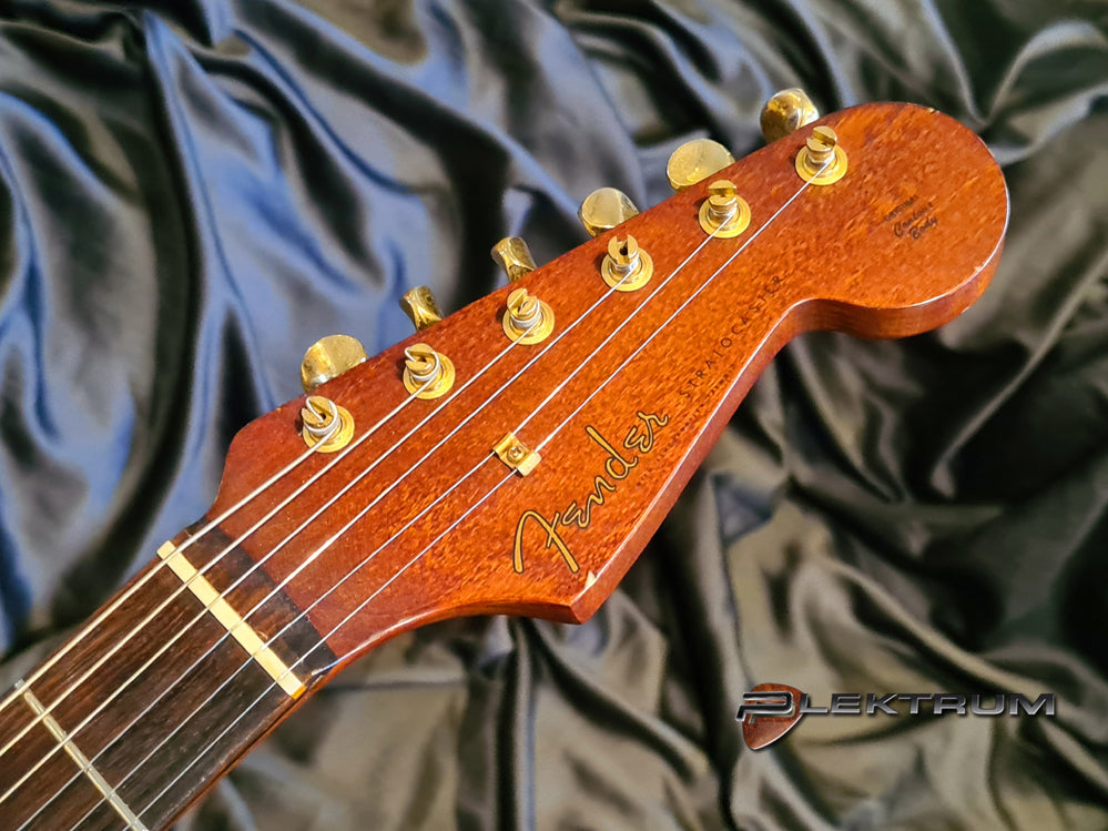 Fender Stratocaster Walnut - Made in Japan
