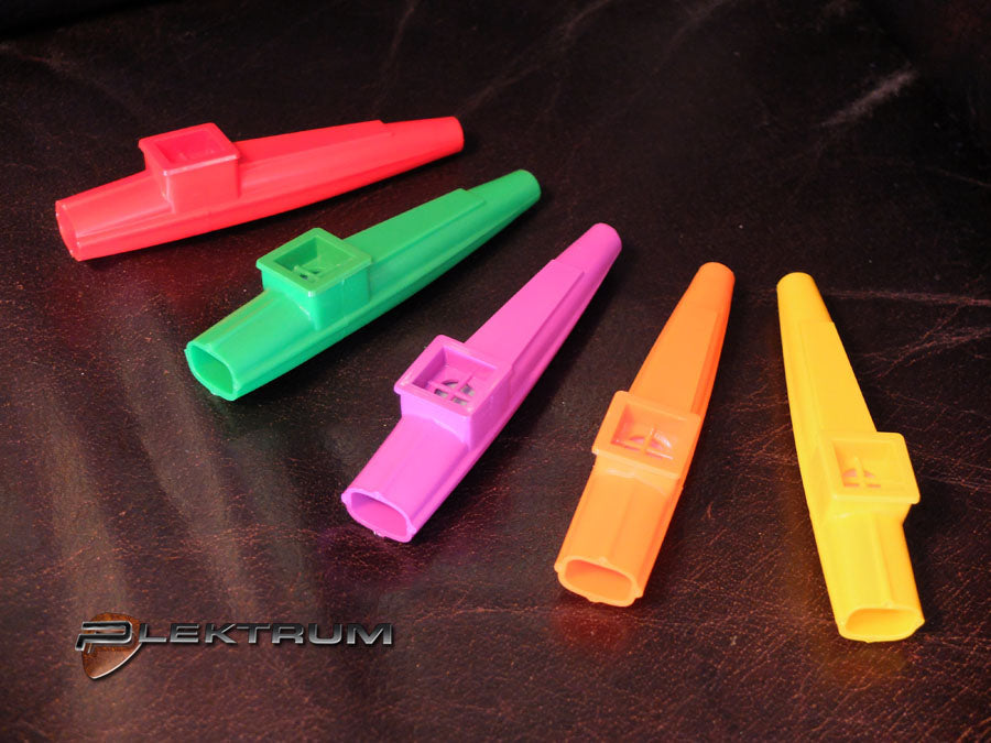 KAZOO i holdbar plast.