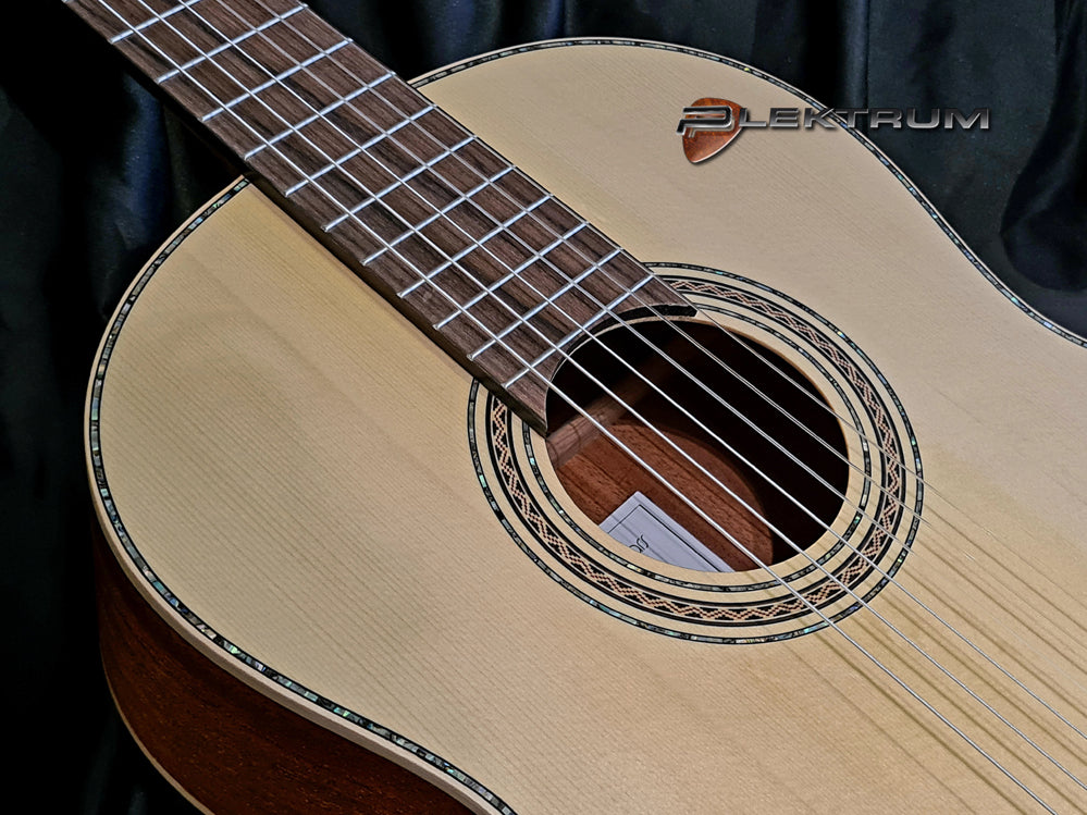LaMancha Rubi Abalone Spansk guitar 4/4