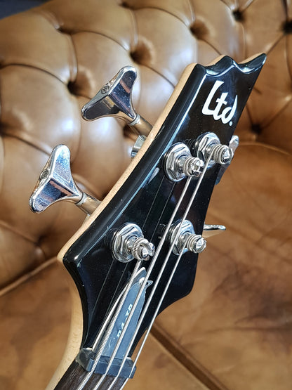 LTD begynder el-bas guitar m/ No. 1 rem og plektre.