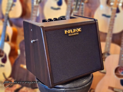 NUX ac-25 Akustisk guitar forstærker