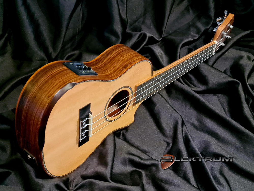Reno Grand Concert Ukulele RU380ce
