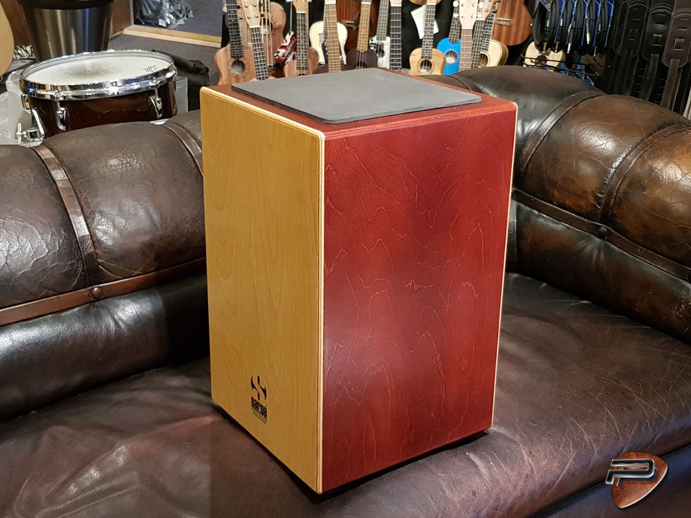 SARGA canadisk Cajon i kvalitetstræ + pude