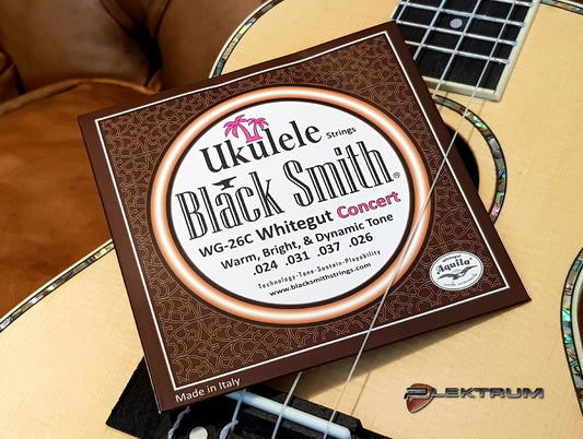 Black Smith Ukulele Concert strenge - Hvide