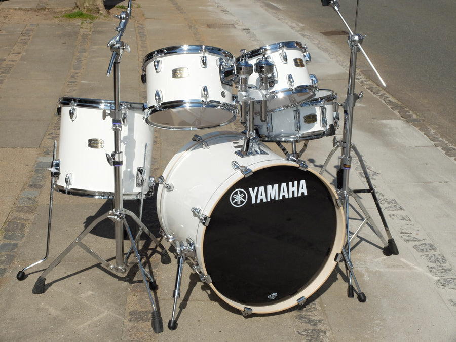 Yamaha Stage Custom trommesæt med stativer