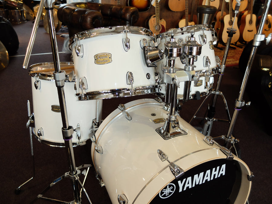 Yamaha Stage Custom trommesæt med stativer