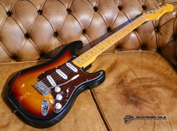 Elektrisk guitar ST-style med 3 pick-ups