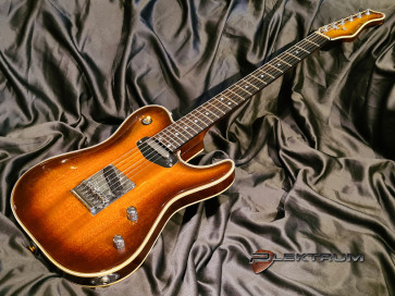 **SOLGT** Valley Arts M Series Deluxe el-guitar